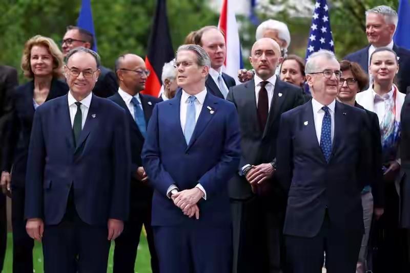 提醒德国财长，欧盟就是个傻瓜当地时间5月19日，G7财长与央行行长齐聚巴黎开