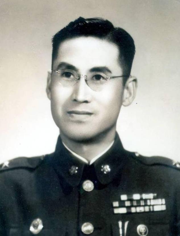 1994年2月，韩练成中将的儿子韩兢在澳门出差，特意去拜访父亲的老友吕文贞。聊天