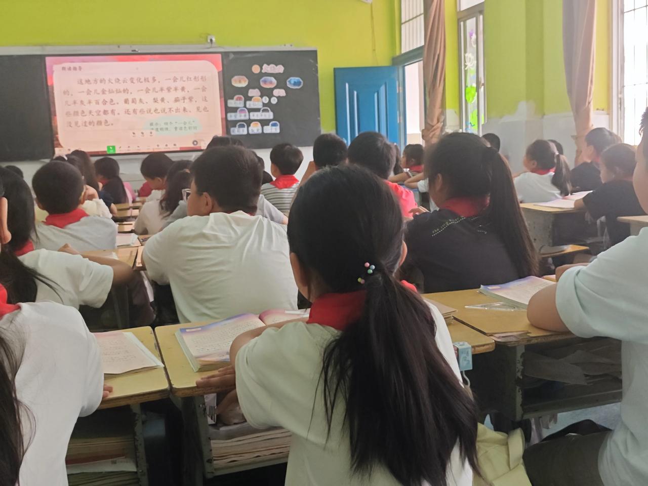 老师不敢管，是教育的悲哀。曾几何时，“严师出高徒”是公认的道理。可现在呢？以前老