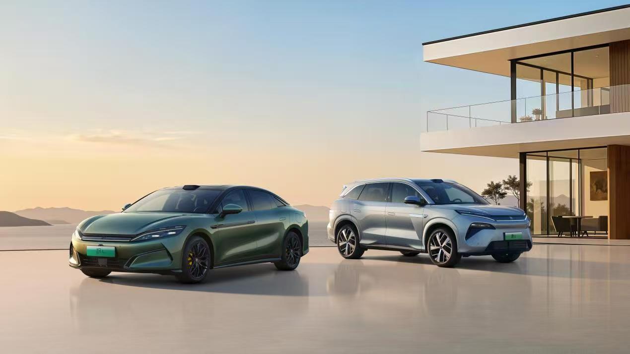 谁能想到，20万级新能源汽车市场居然还能卷出新高度？比亚迪汉L唐L带来新车色