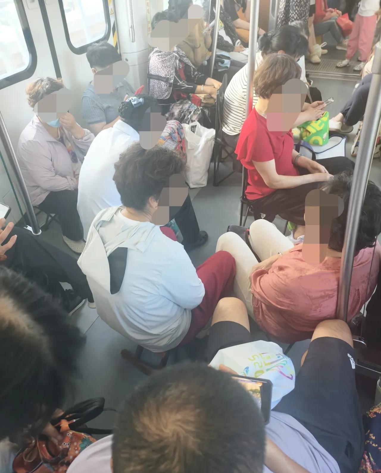 这开会呢？