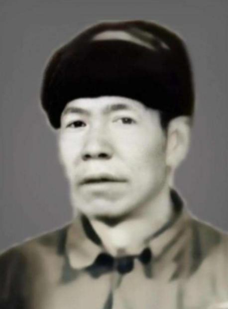 1955年冬，抗战英雄肖万世，爱上地主家18岁女儿。上门提亲时，地主怒吼：“想娶