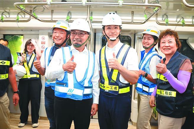 捷运万大中和树林线日前试车，双北市长侯友宜、蒋万安及民进党新北市长参选人苏巧慧当