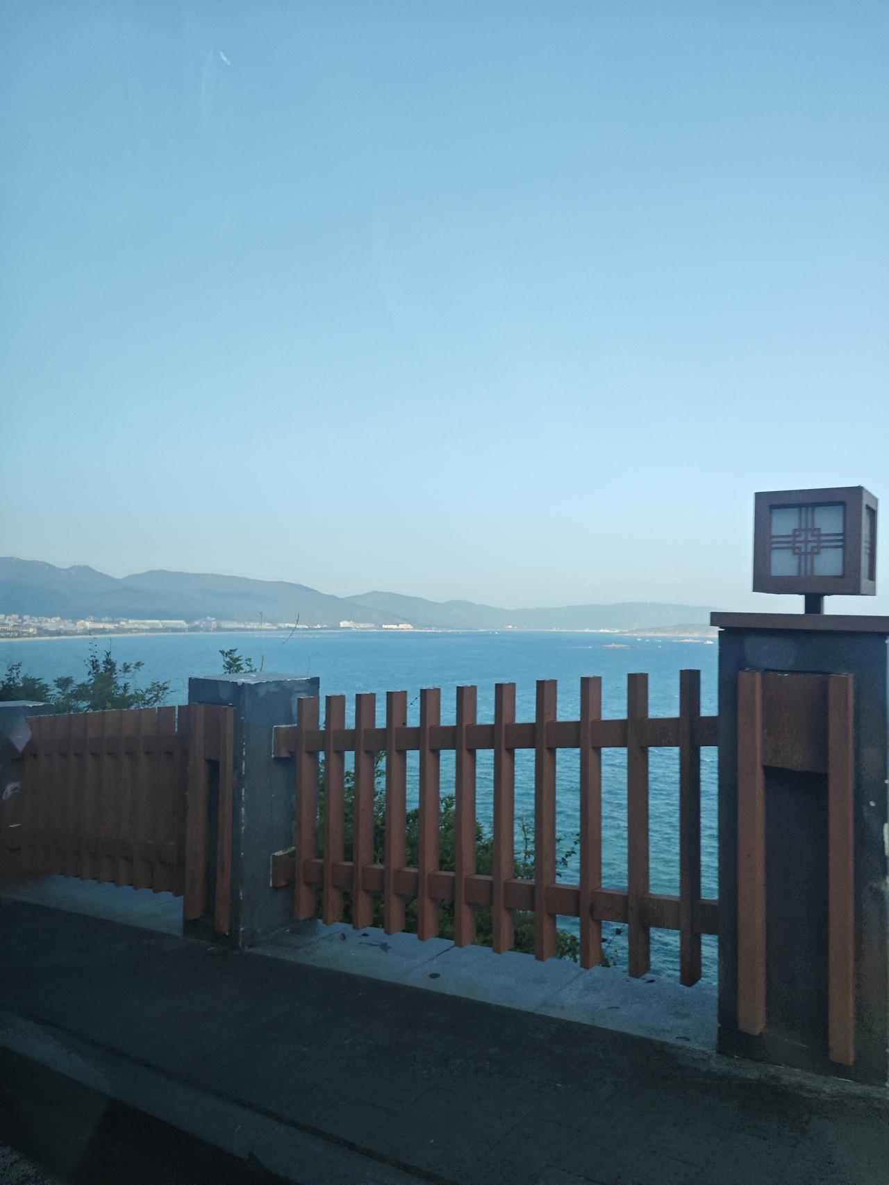 刷到一个视频：男生月入近三万，女朋友月薪三千，二人订亲后，女生要求男生上缴工资