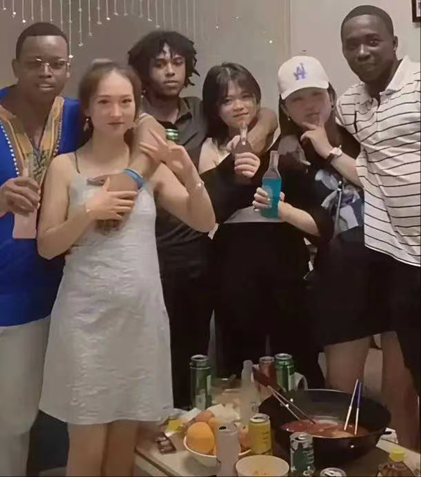 黑人到底有什么好的？真是崇洋媚外