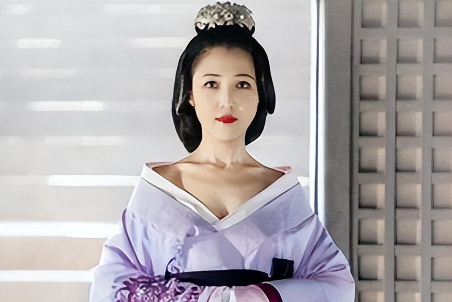 1863年，张之洞和妻子吵架，他一脚将妻子踢倒在地，妻子没了动静，张之洞以为她在