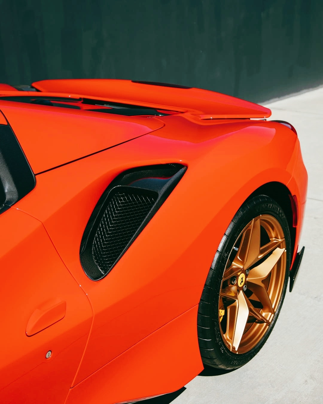 Ferrari488PistaSpider搭载3.9LV8发动机