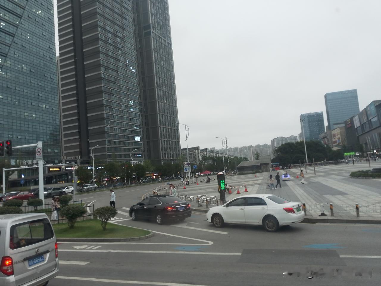 湘潭北站何时能发展到这个水平？湘潭北站是偏僻的，不可否认。但他又是发展的前沿，