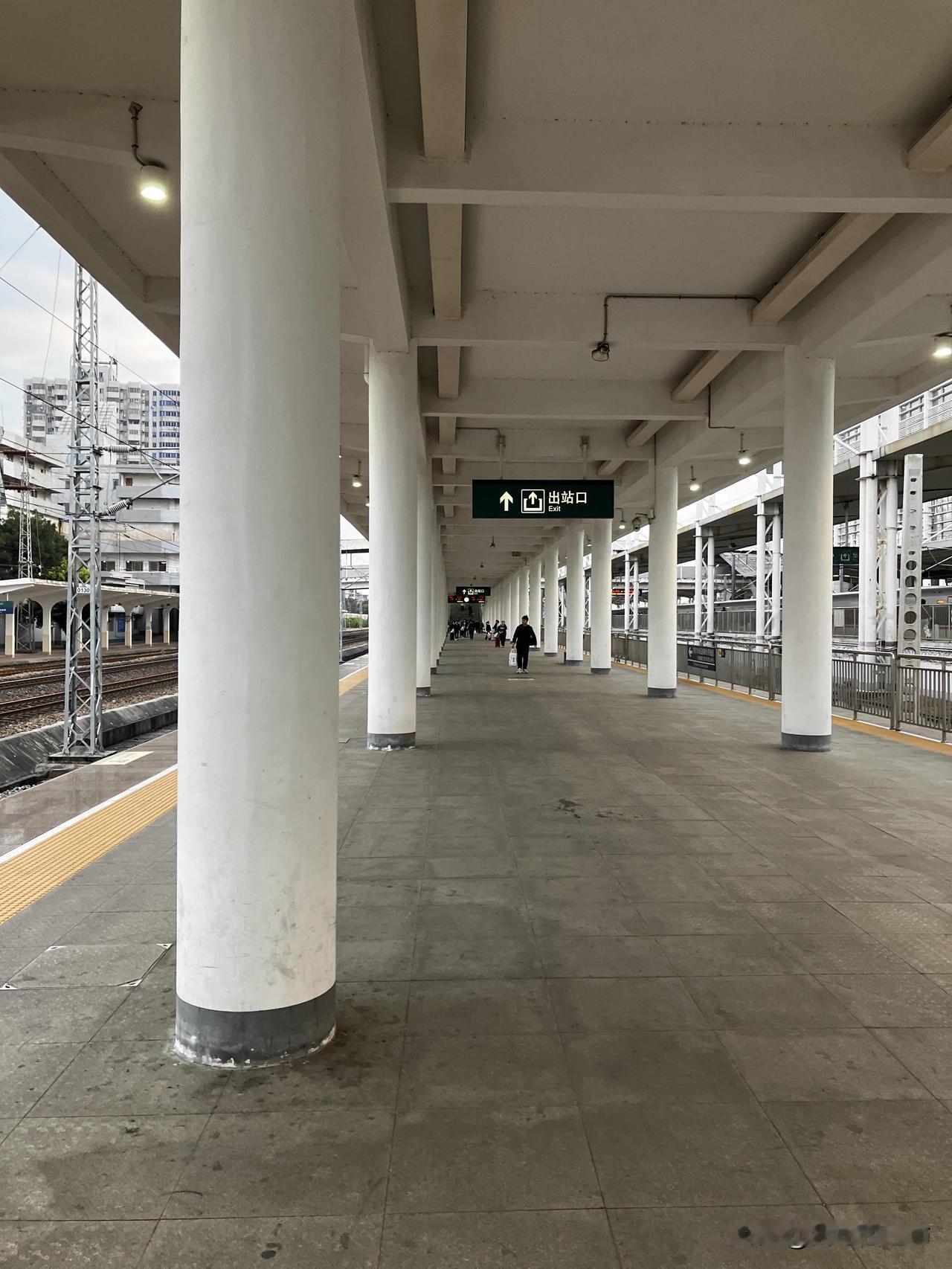 过年回家，没赶上计划的火车，我咋整了原订2月5日15:15的车票，中午12点算