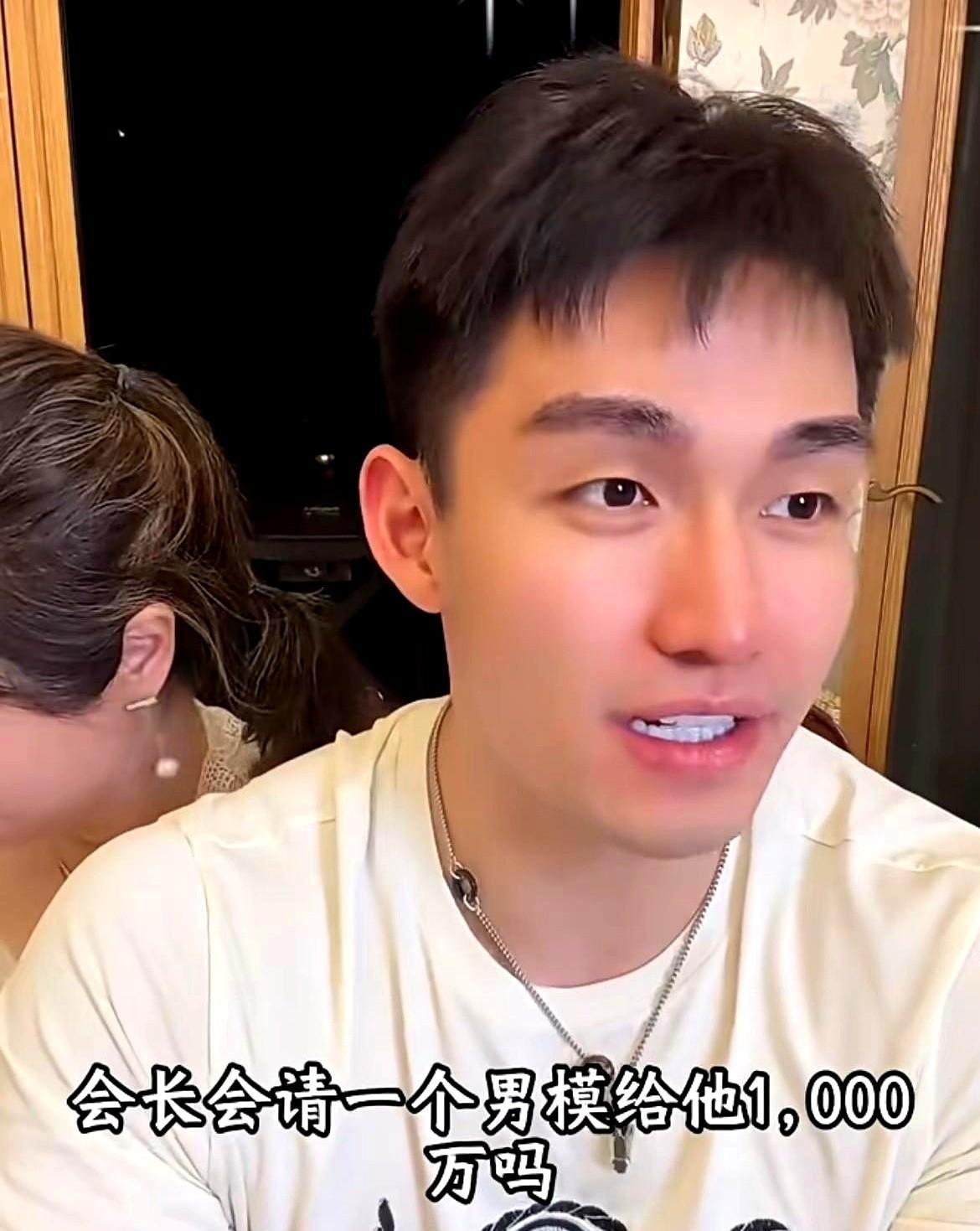 医美女王不染发，才是她最狠的广告。你敢信？一个靠让人变年轻赚钱的人，自己却顶