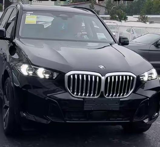 有人说如今30万的新能源汽车，在某些方面堪比50、60万的宝马、奔驰，对于这一观