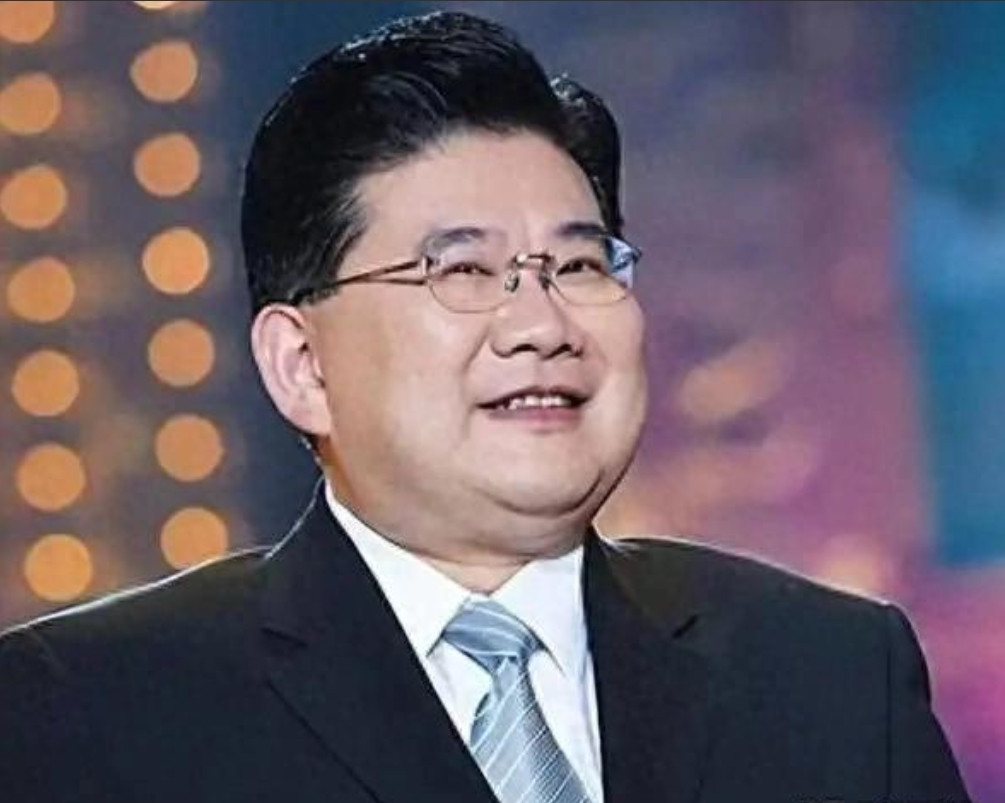 越是上流人越“下流”？上海名嘴曹可凡口碑崩塌并不无辜