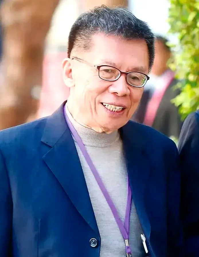 被称为"民进党最聪明"的沈富雄今天开炮了！说赖清德搞的"全台大罢免"越闹越大，直