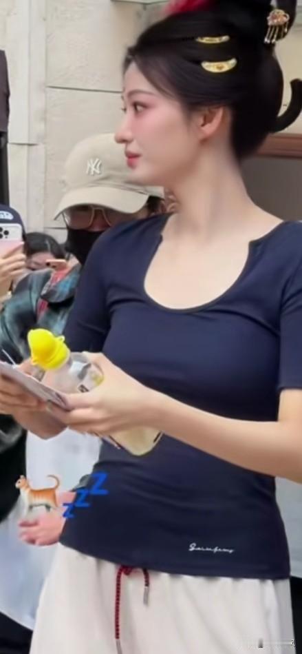 青年演员王楚然
