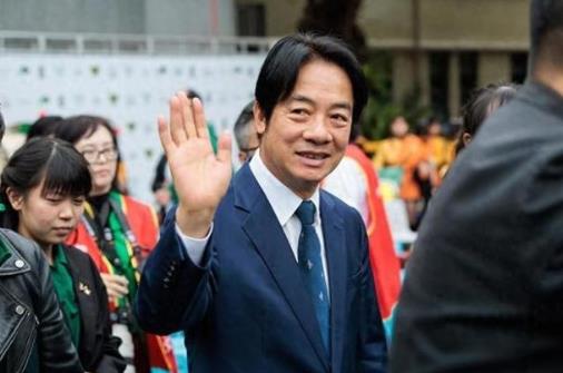 台当局抗议无效！赖德清集结2万人“以武拒统”前夕，大陆正式宣布启用新航线，谁料台
