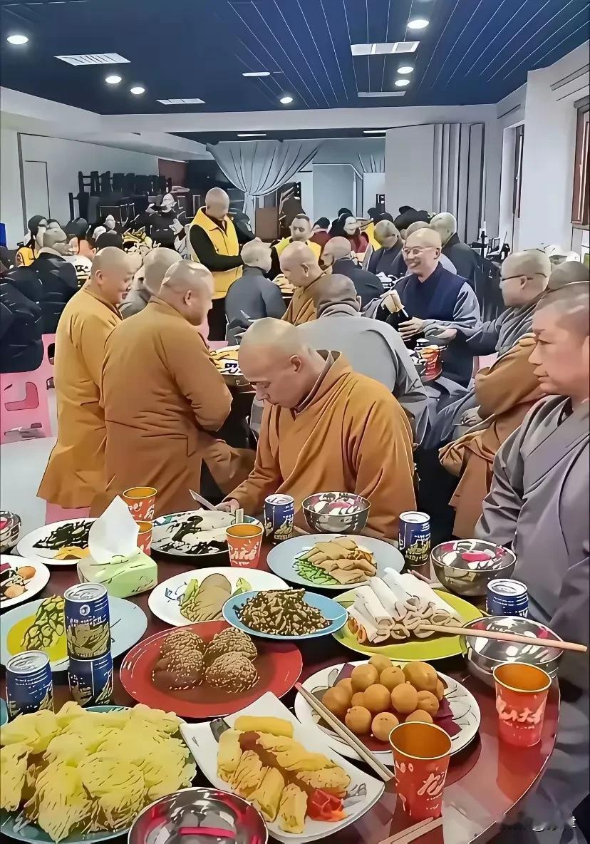 当出家人成为一个职业，这职业到底有多诱人？穿上袈裟，口中佛语喃喃入耳，令人不禁