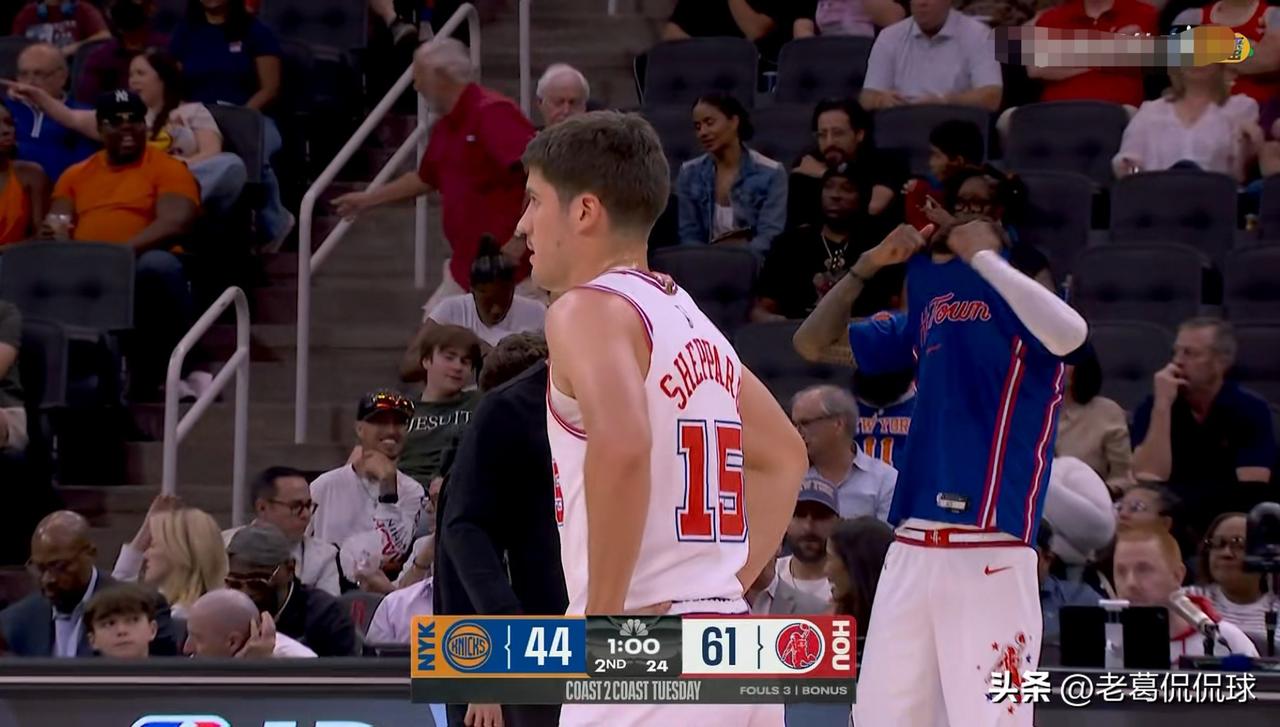 火箭新星谢波德的投篮命中率真是高的吓人！在今天火箭主场迎战尼克斯的比赛中，目前双