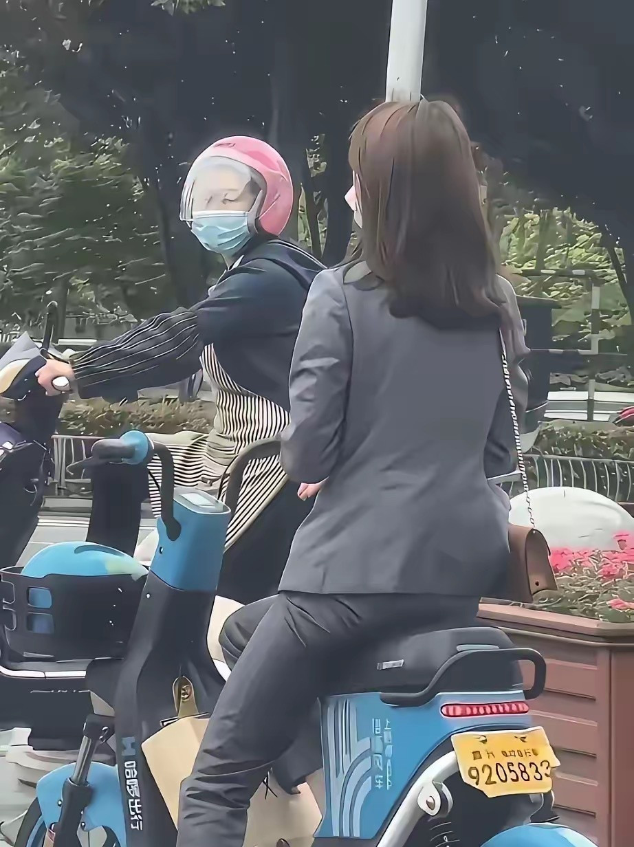 女的为什么喜欢这样穿鞋子？看着难受