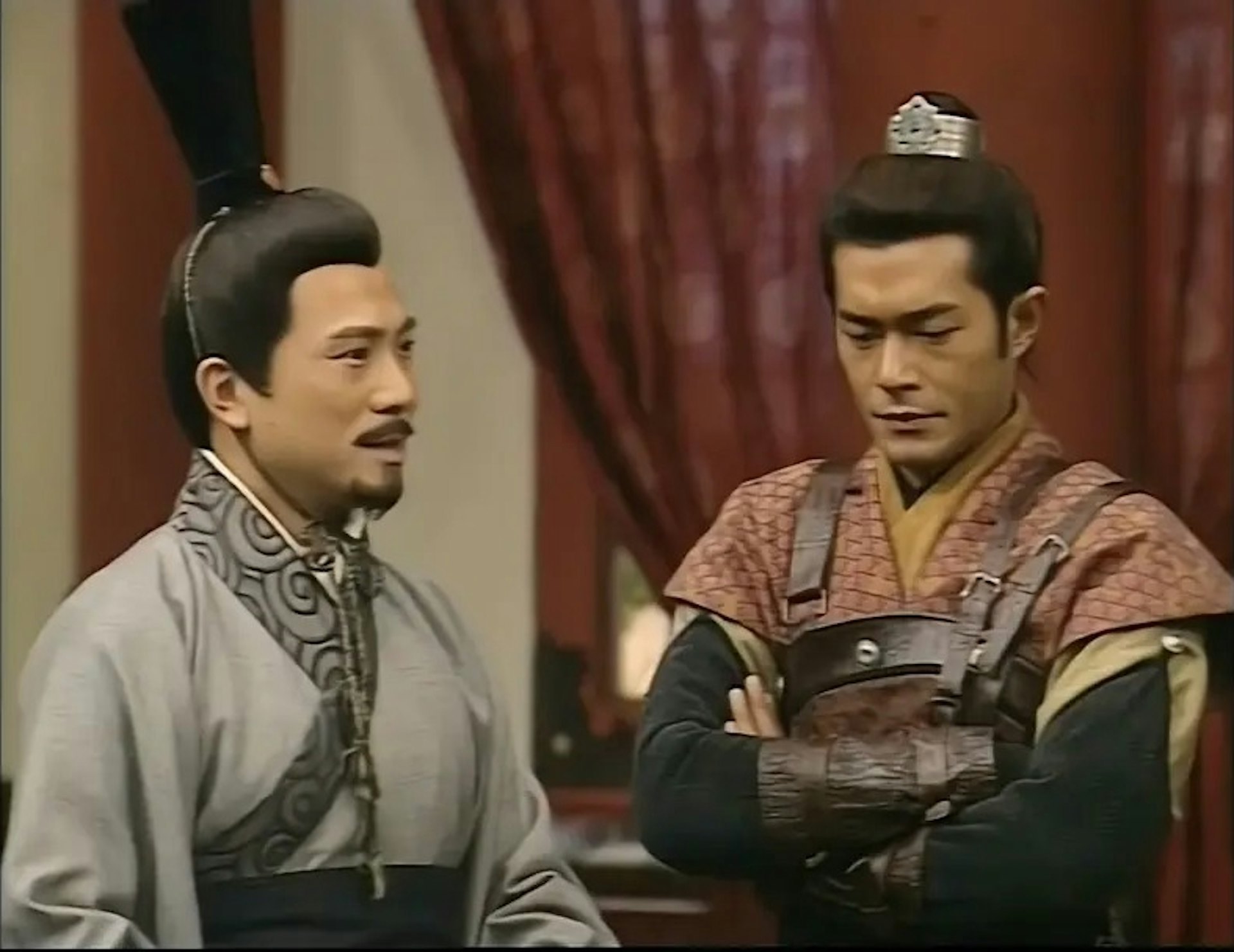 陈国邦效力无线电视多年，在剧集《寻秦记》后与林峰、宣萱不乏合作机会，坦言一直见证