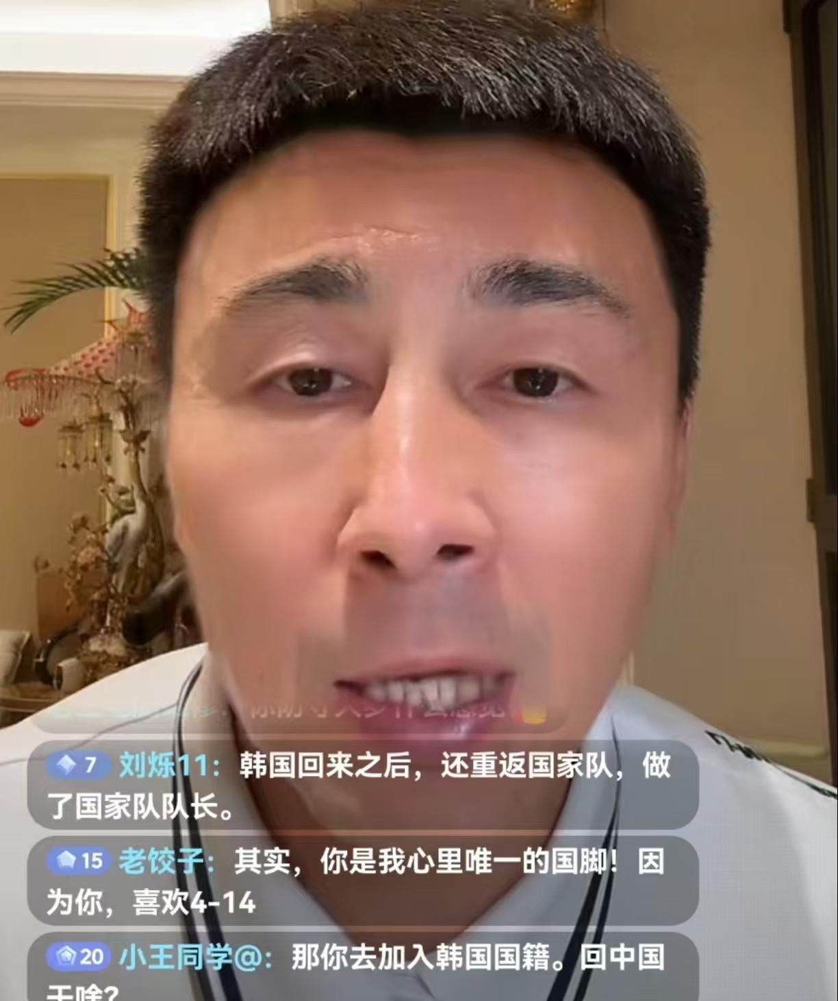 前国脚李玮锋表示他并不是在吹牛。当年他是有机会获得亚洲足球先生的。2009年和2