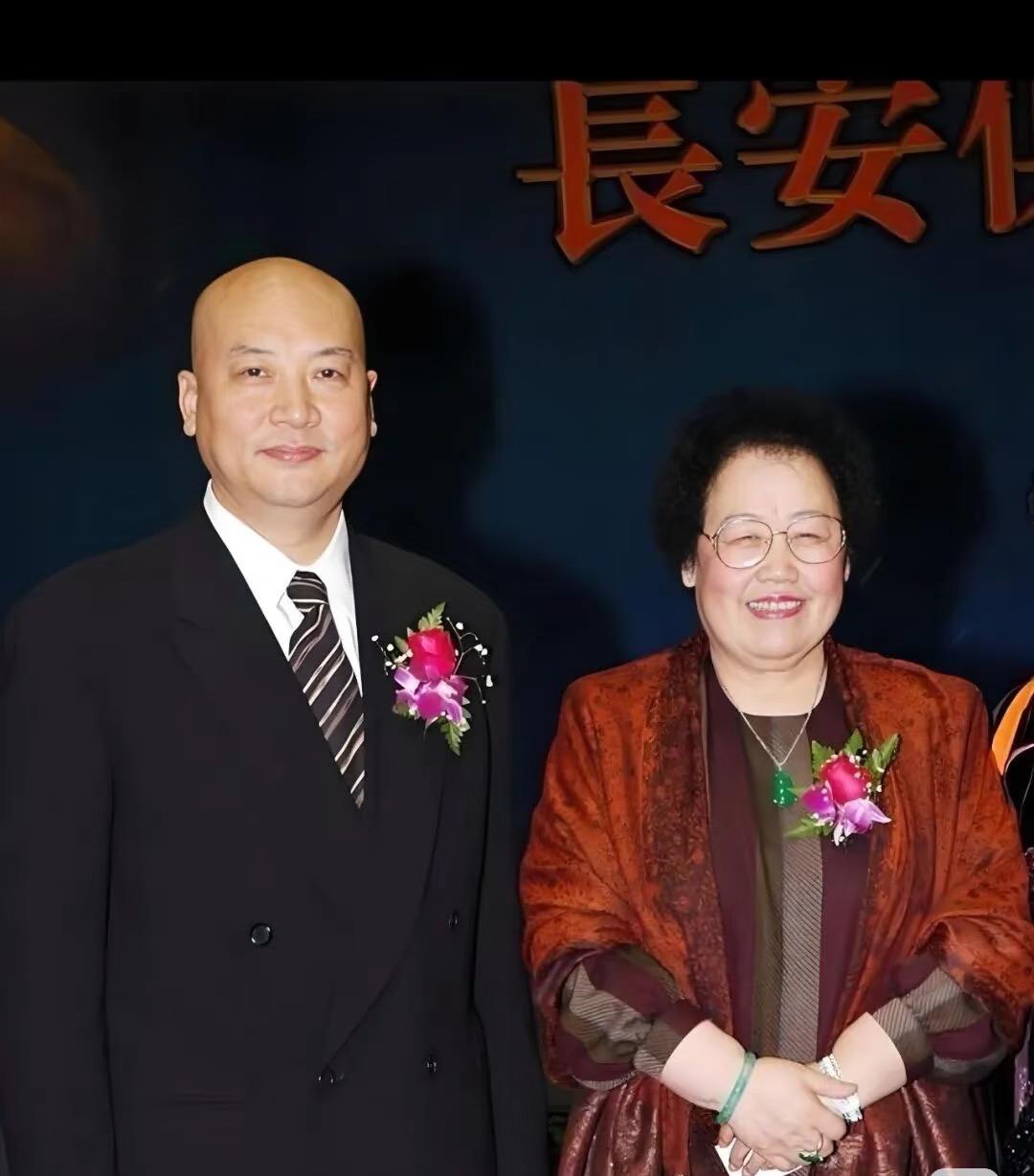 唐僧迟重瑞的妻子陈丽华离开了我立马和老公做了三个约定首先，把我老公从床上