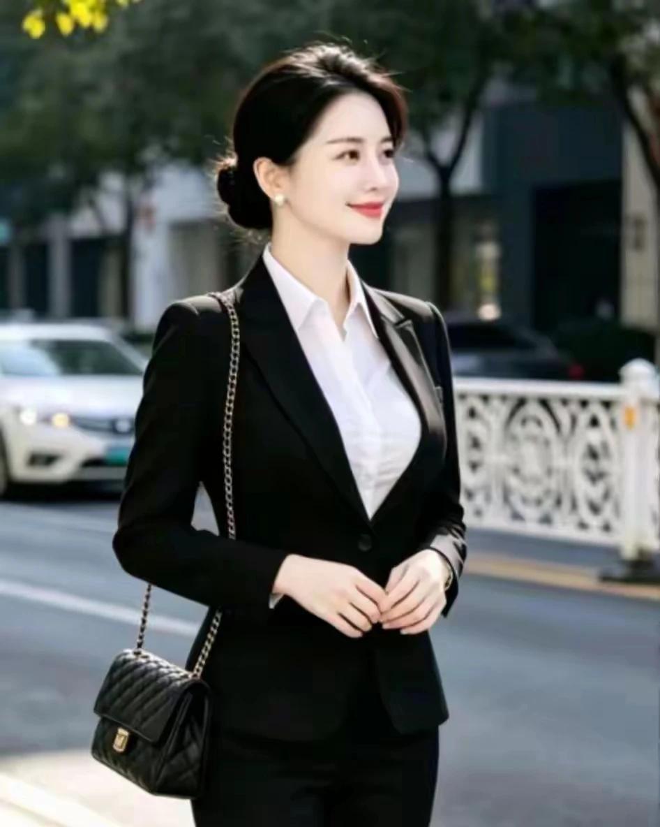 职场穿搭，风格多样。端庄娴雅，热情奔放。智慧美貌，兼收并蓄。