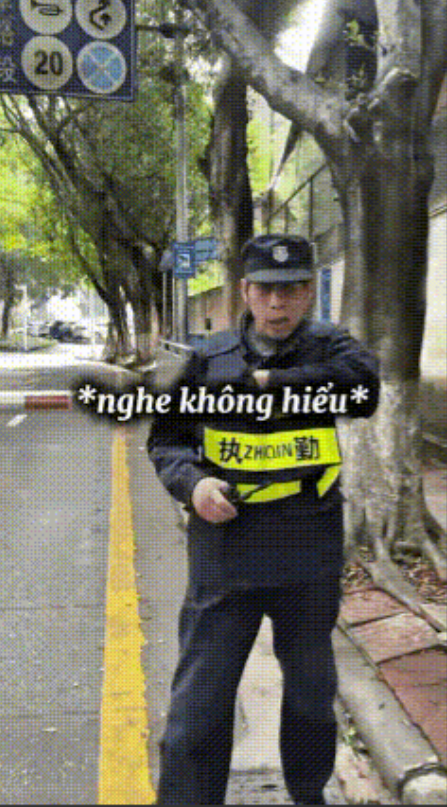 为不崇洋媚外的老大爷点赞！一位越南留学生，电动车没电了，想找个充电桩充电，想