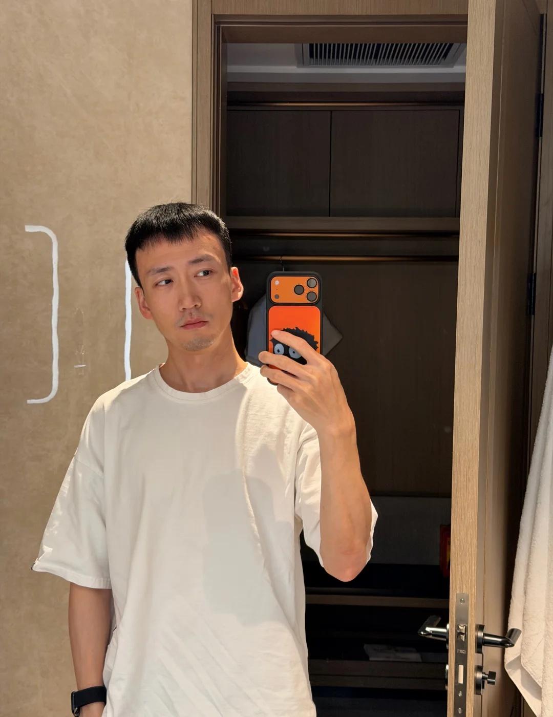 中年现状上火脱发年纪大受伤之后很久没动过了稍微恢复一下见人不如健
