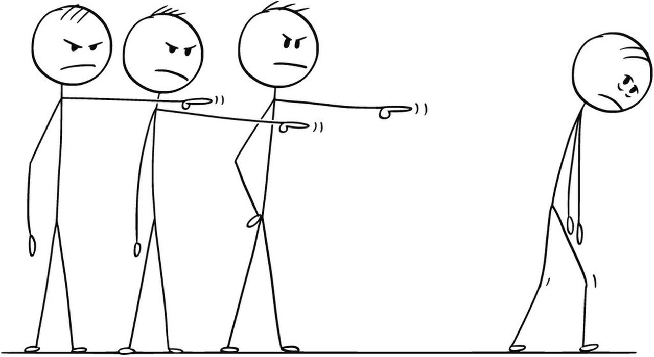 生活中，总有些人热衷于炫耀、贬低他人和搬弄是非。之前有个同事，自己买了个名牌包，