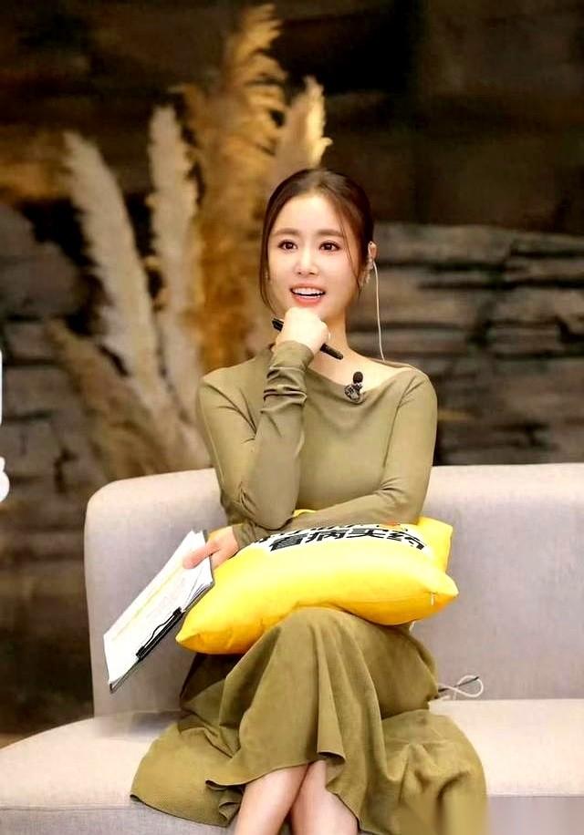 说句大实话，看到49岁的林心如瘦到脱相，我真的一点都不羡慕。第一反应不是惊艳，