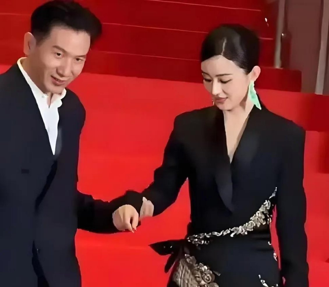还真是女人更懂女人，我问我婆婆：赵丽颖的绯闻都传了一整天了，她怎么不出来回应呢？