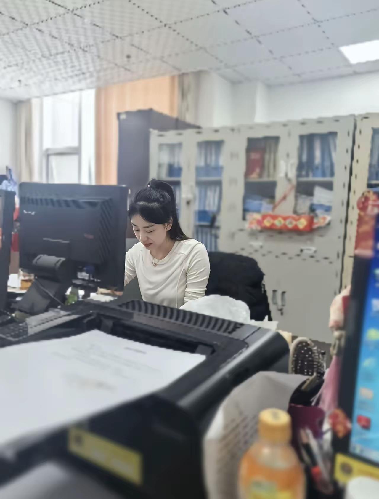 怪不得体制内剩女那么多​我外甥女在税务局上班，今年34了，长得不差，家里条件也
