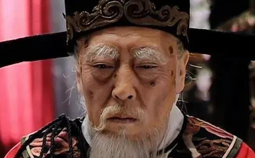 1548年，明朝首辅夏言被押到菜市口斩首，临死前他老泪纵横：“可恨我瞎了眼，竟被