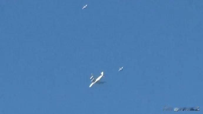 更劲爆的消息来了！内塔尼亚胡专机飞离以色列目的地不明上次打伊朗的时候，内塔