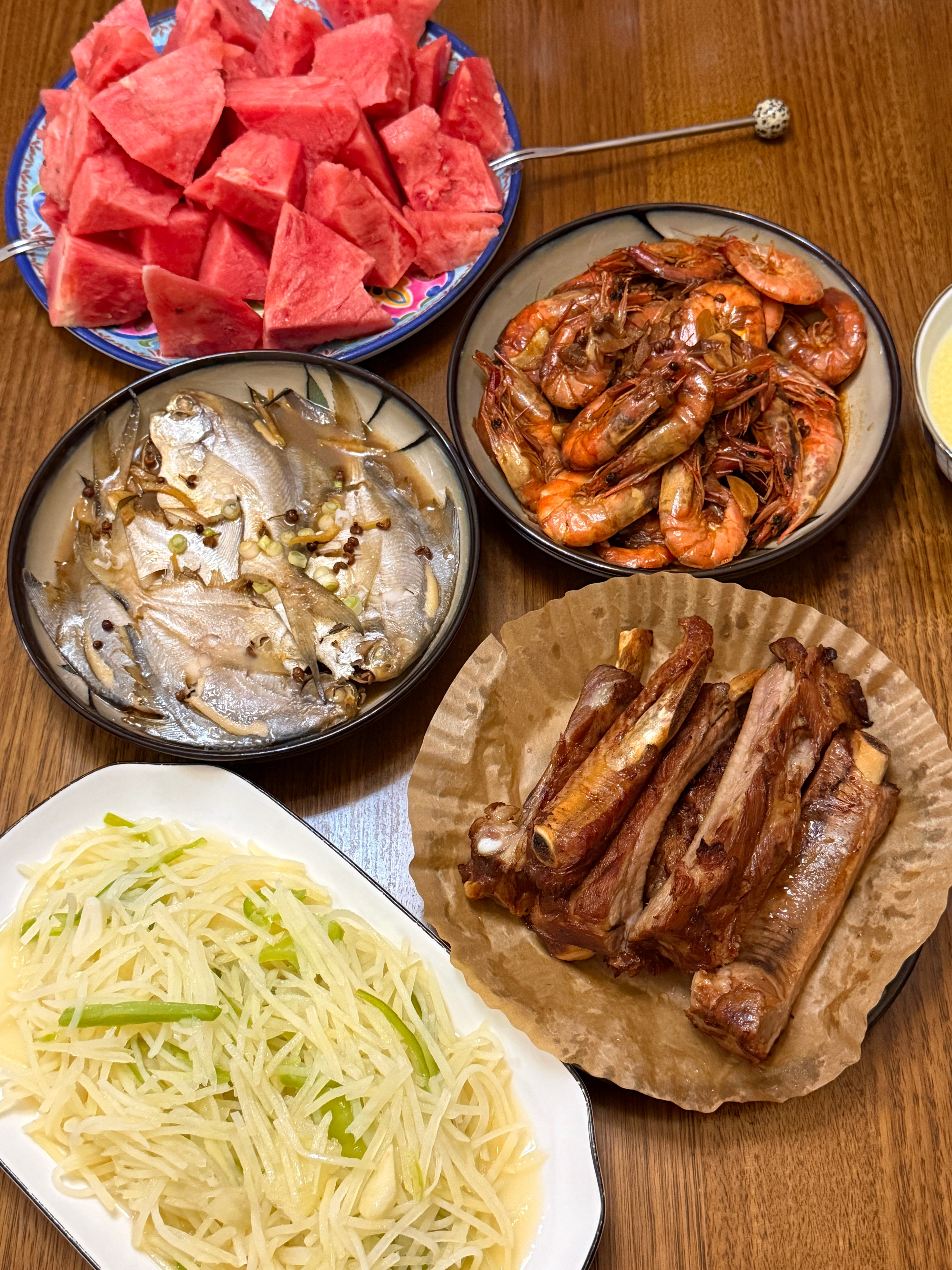 朴素的一餐小酱回来啦，吃晚饭🍚​​​