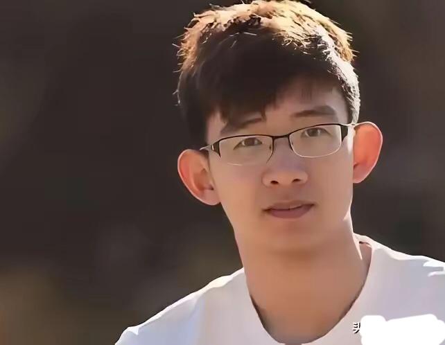 北大学霸刘嘉森：不是死读书，是把努力藏在了日常里“北大学霸”刘嘉森一语惊人！