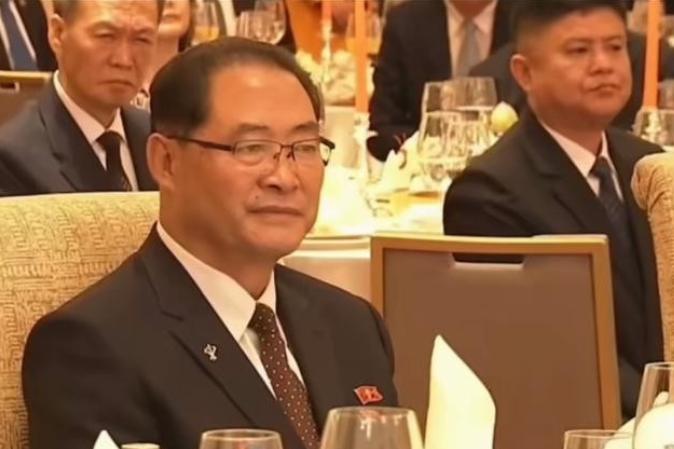出大事了！朝鲜总理朴泰成刚落地中国，金正恩就在平壤亲自主持全国高级别联合会议，当