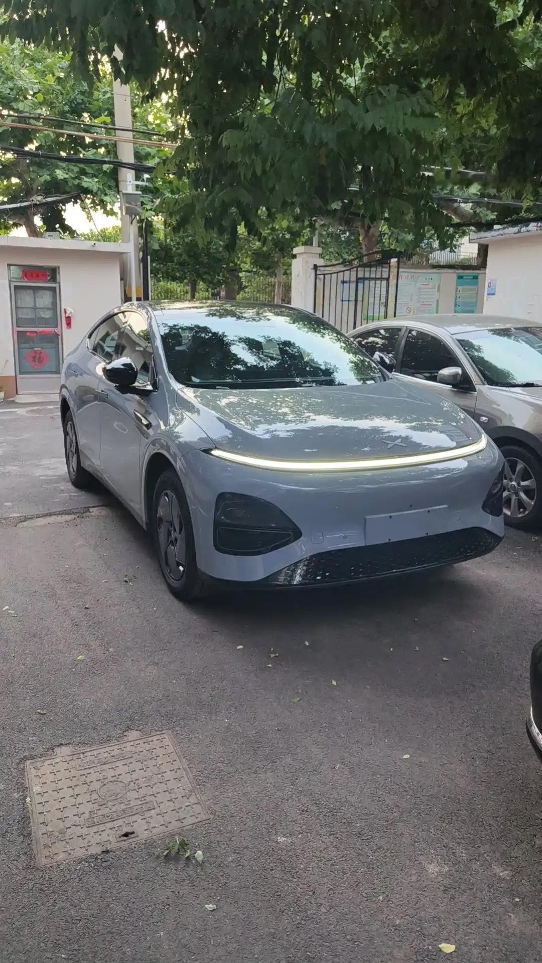 小鹏G6，中型纯电SUV，在我看来，它能热销的核心，就是800伏平台+XNGP智
