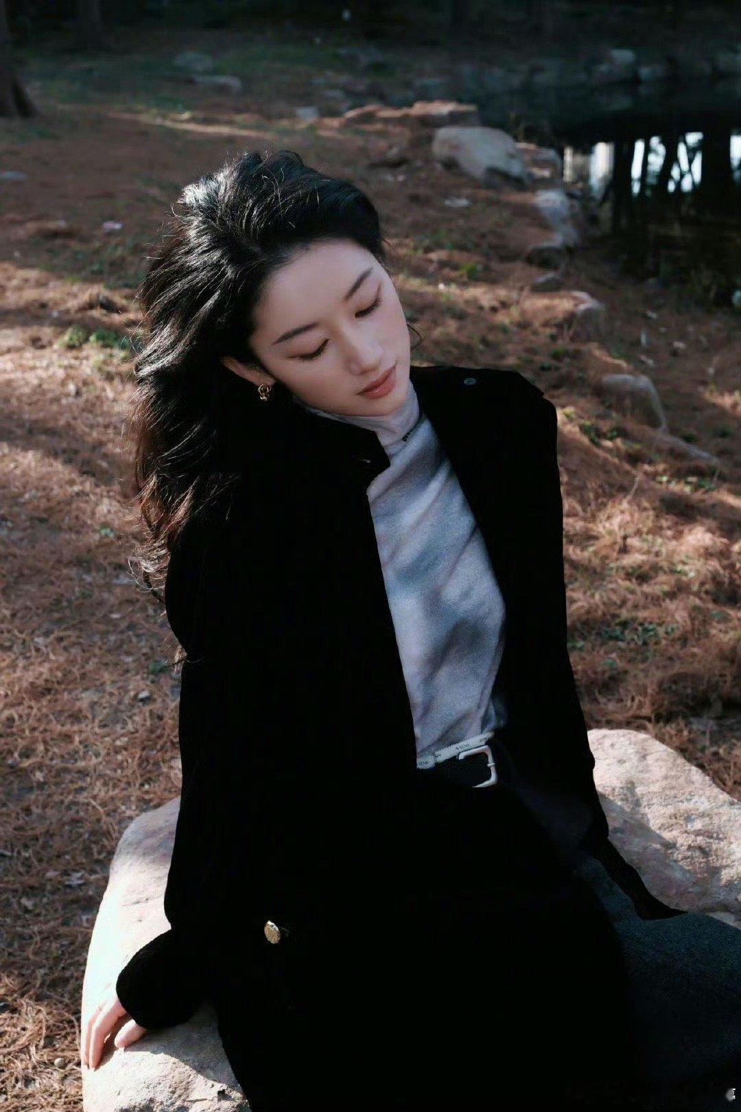 郭晓婷天选体制内高智女主看郭晓婷演戏，总让人觉得聪明这件事可以很美。方穆静这个