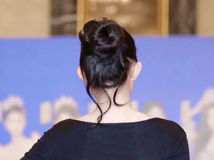 来自广东潮汕的高韩菲，全球中华小姐中国总冠军，又美又飒