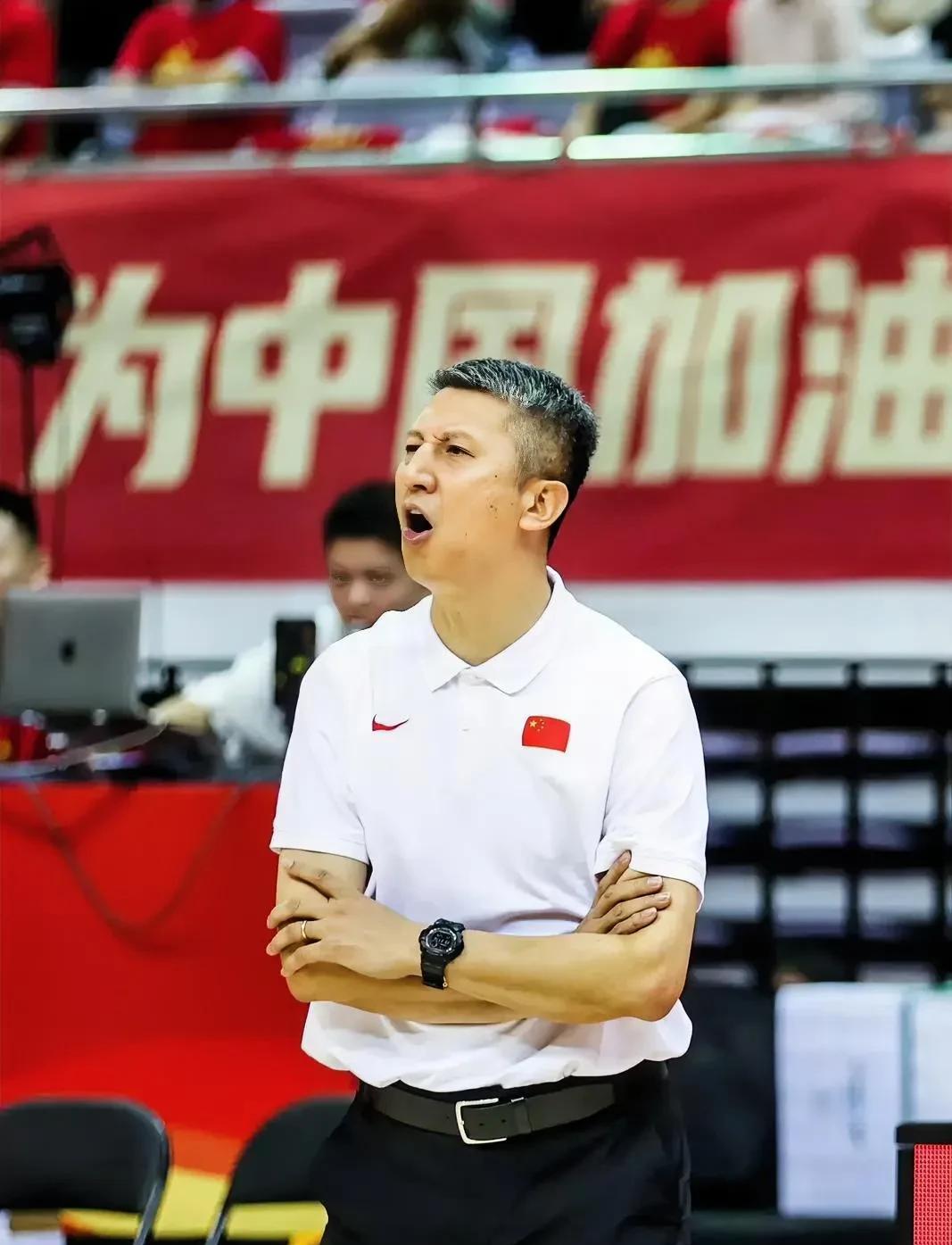 不得不说！郭士强这教练当的太负责任了！中国男篮处于低谷期他竟然敢于接手球队