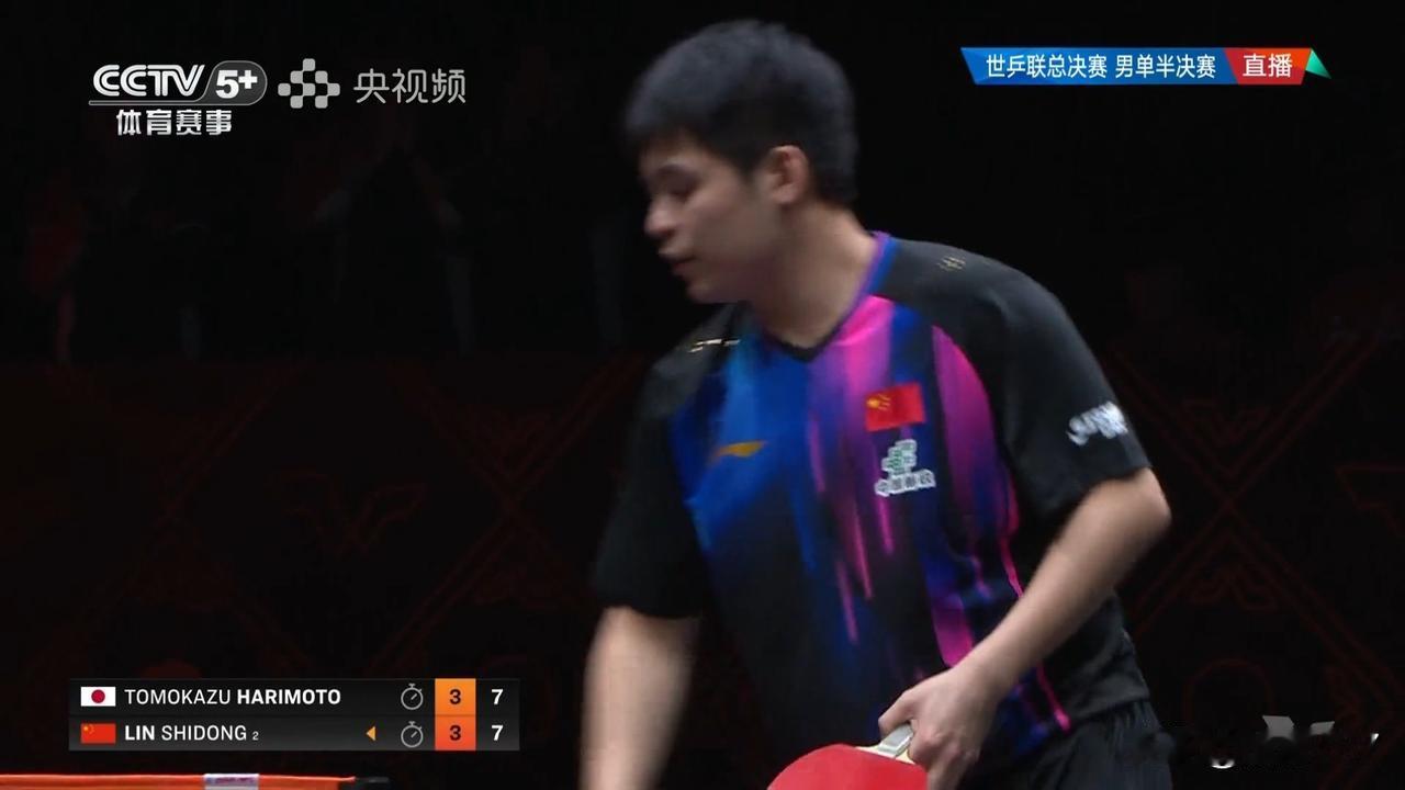 国乒领导终于采纳了广大网民的建议，把小石头的主管教练换成了吴颢，场外指导教练也基