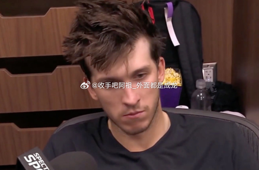 NBA常规赛，湖人今日客场108-106险胜爵士。本场比赛，湖人中锋艾顿在上半场