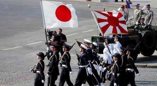 一个在日本的华人说了一句意味深长的话，他的大概意思是，如今中国如果和日本开战，或