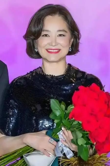 还是女人更理解女人！我问闺蜜：林青霞与施南生是闺蜜，为啥不早早劝施南生离开徐克