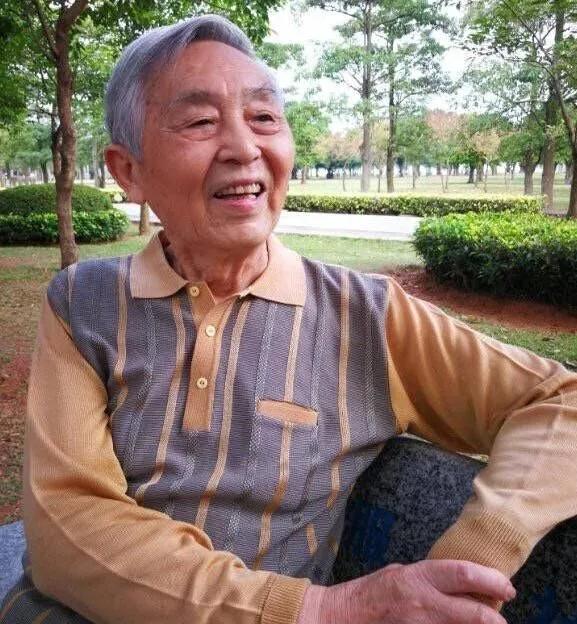 1970年，徐州一主任医生背着妻子，偷偷服用了4克毒性极强的曼陀罗花，殊不知正是