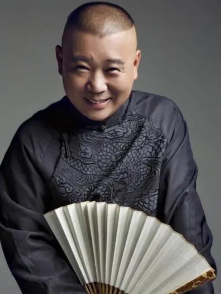 主流相声演员郑健剑指德云社粉丝！刚刚郑健直播时表示:希望德云社粉丝不要对我们有偏