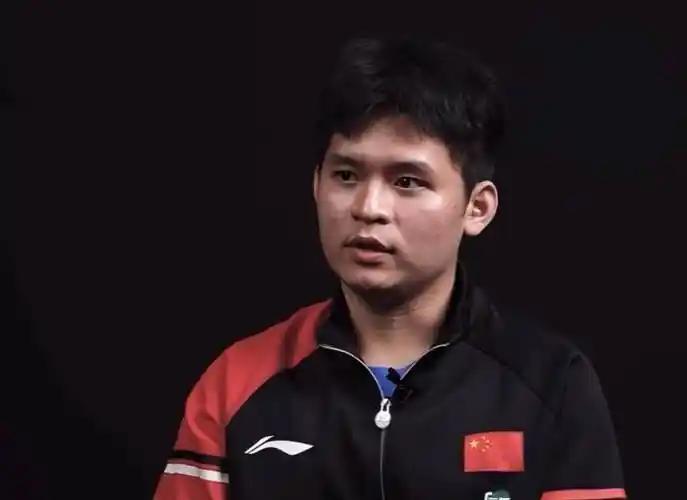 下午一觉醒来，听说林诗栋不打重庆的冠军赛了我认为原因其实挺简单，就是身体疲