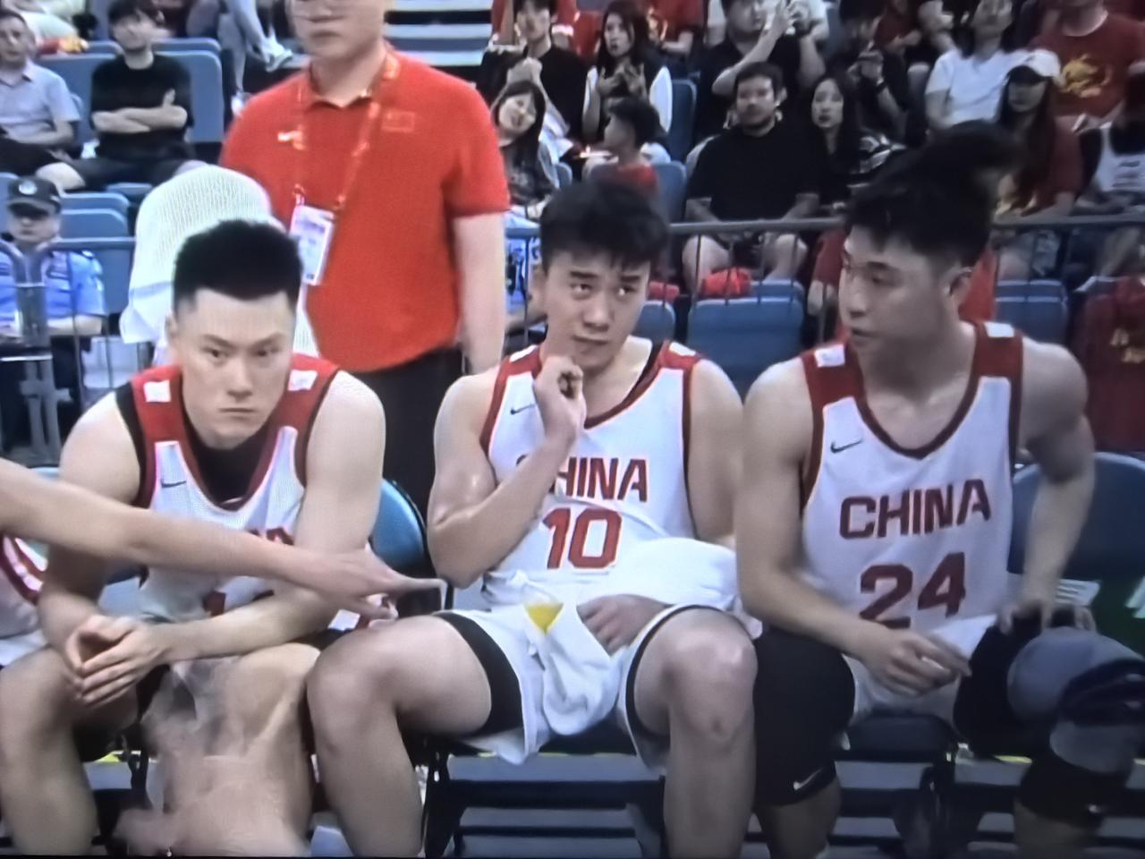 男篮锋线三剑客！1王俊杰---擅长突破得分、背打得分、中投得分、还有一手精准