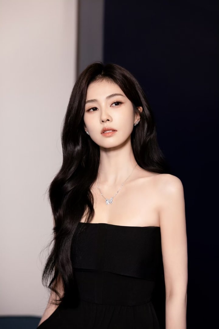盘点热门女星微博点赞破千万数量：迪丽热巴：56条杨颖：5条杨幂：4条白鹿：2条虞